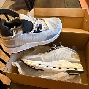 On Running Cloudtec Sneakers in Gray and Black